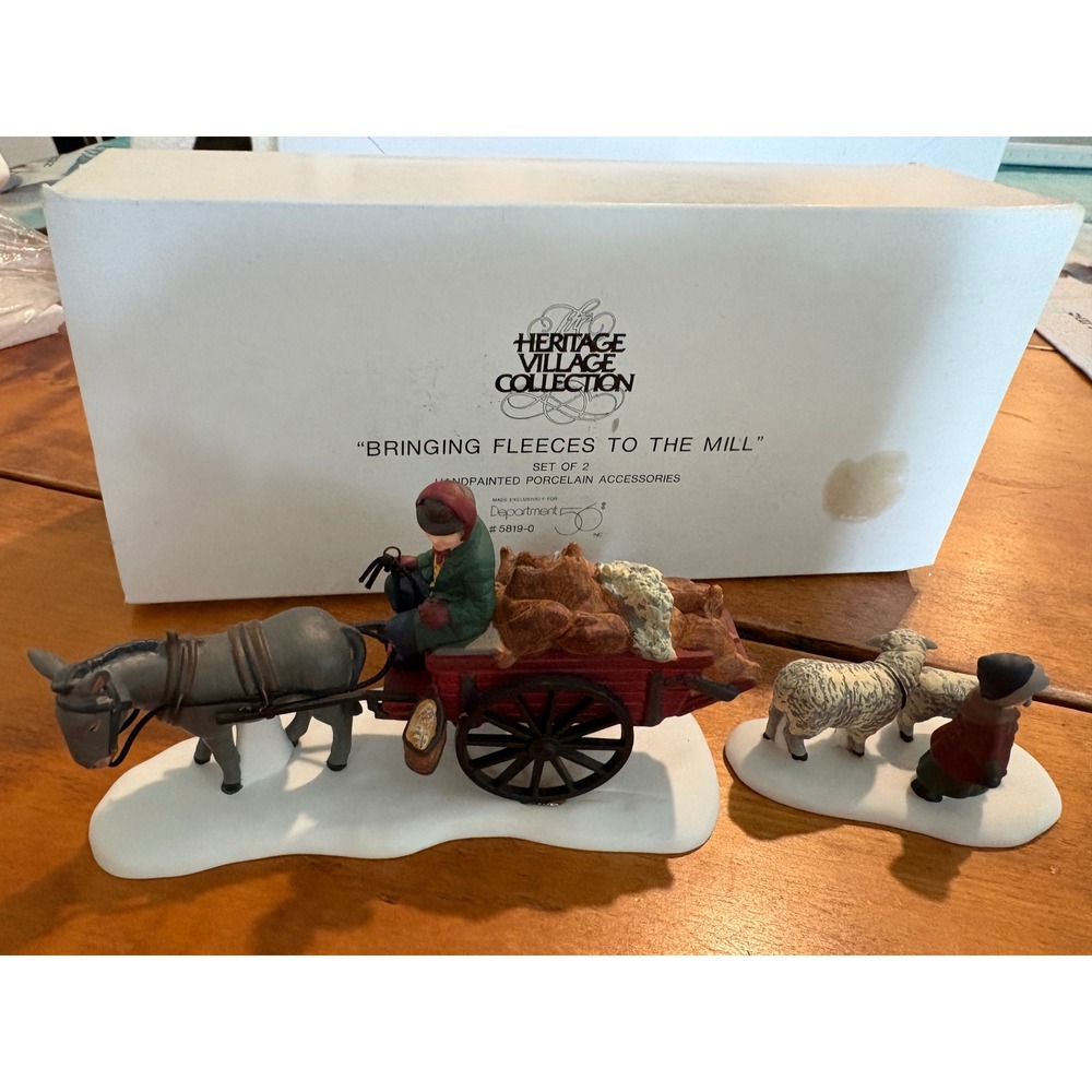 Department 56 Heritage Village‎ Collection OS Accessory Multi Bringing Fleeces